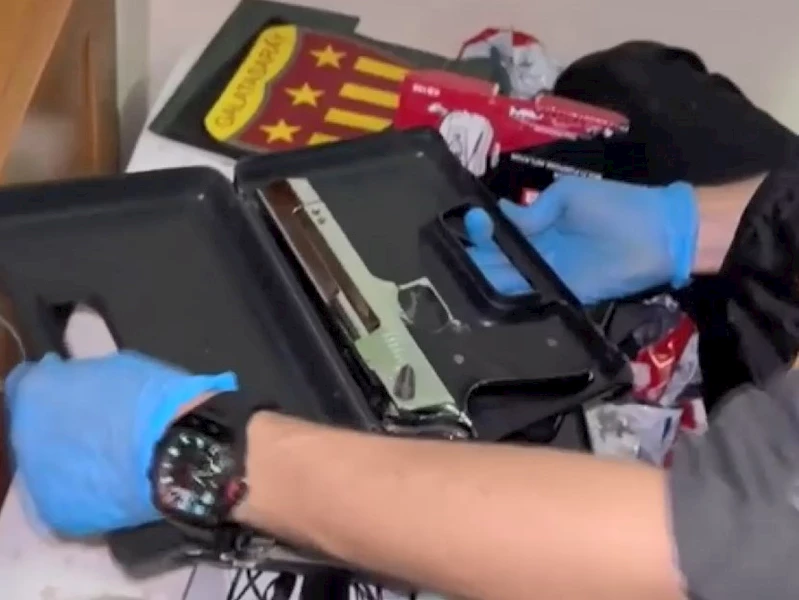 İstanbul - Fatih’te döviz bürosuna silahlı saldırı düzenleyen 3 şüpheli gözaltında