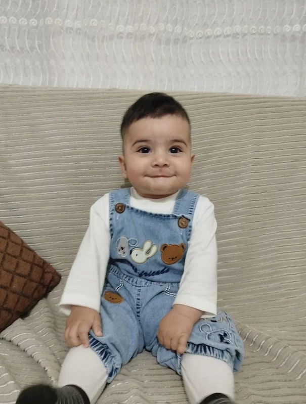 Dedesinin kullandığı traktör devrildi, 2 yaşındaki Barış öldü