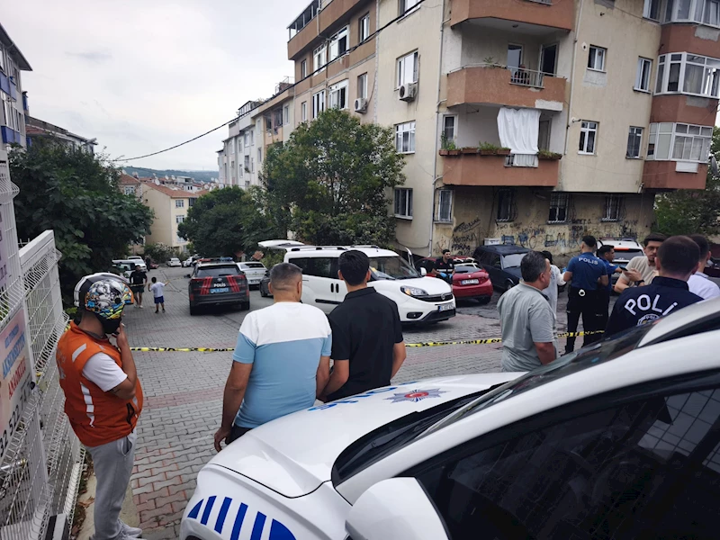 İstanbul- Eyüpsultan’da evinin önünde silahlı saldırıya uğradı; hastanede hayatını kaybetti 