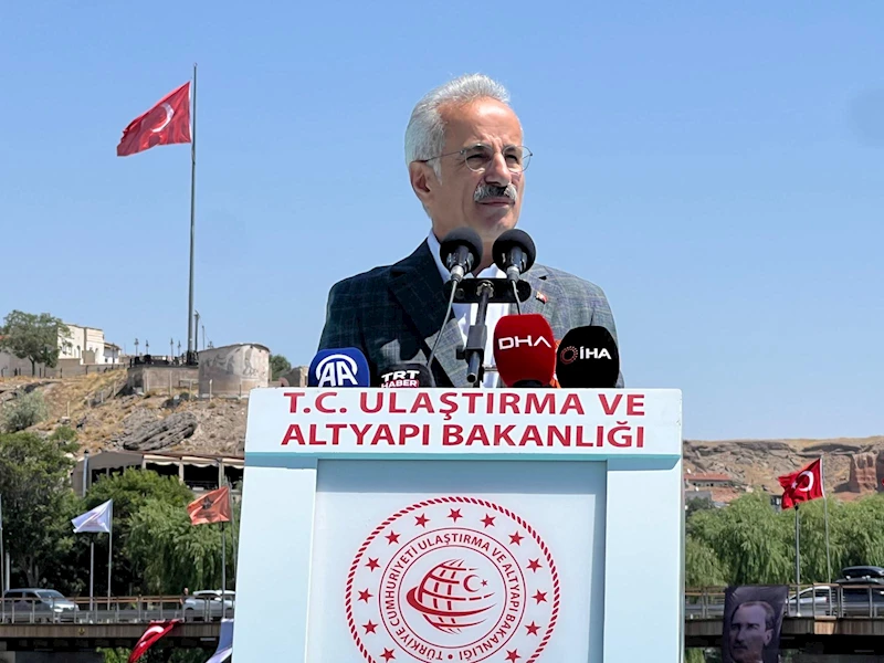 Bakan Uraloğlu: Tarihi yapılarımızı ayağa kaldırmak için var gücümüzle çalışıyoruz