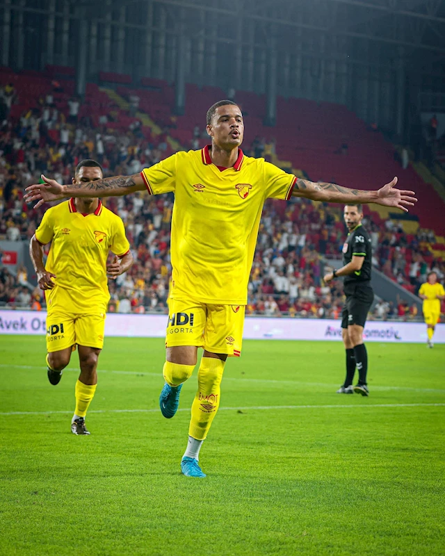 Göztepe perdeyi Rize