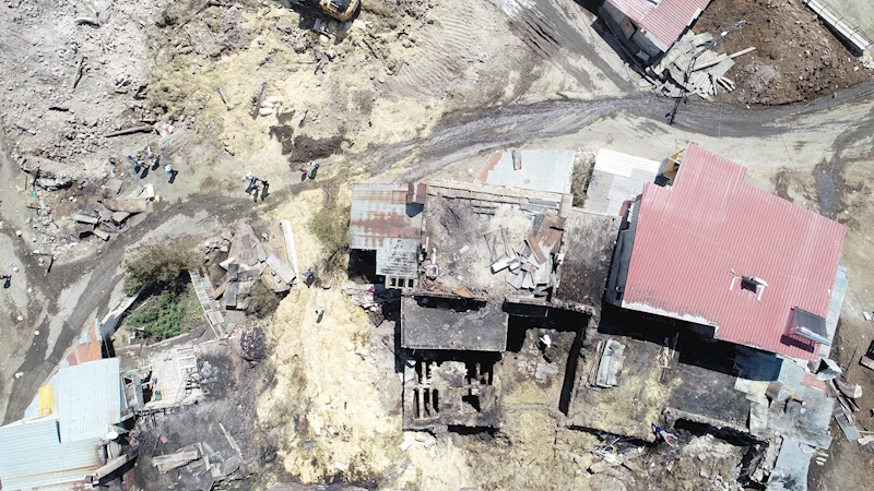 10 ev ve 17 ahırın yandığı mahallenin muhtarı: Bir haftada 3 yangın çıktı