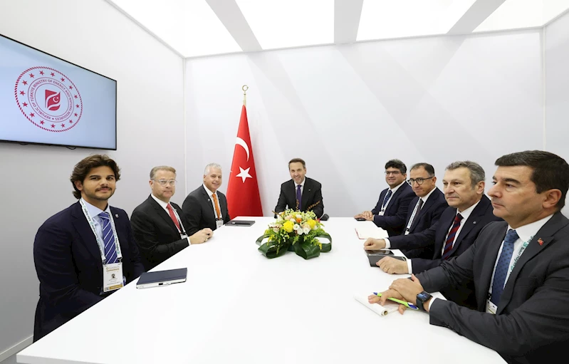 Bakan Bayraktar, imzalanan yeni LNG anlaşmalarını duyurdu (2)