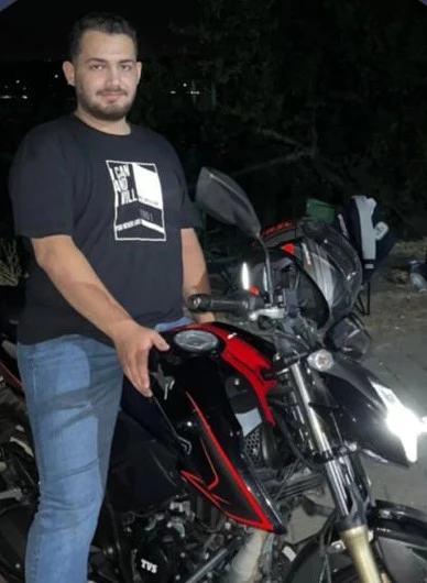 Motosikletiyle refüje çarpan üniversiteli Ömer Faruk öldü