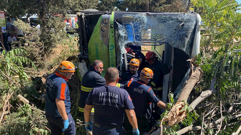 Direksiyonda fenalaşıp kaza yapan otobüs şoförü öldü