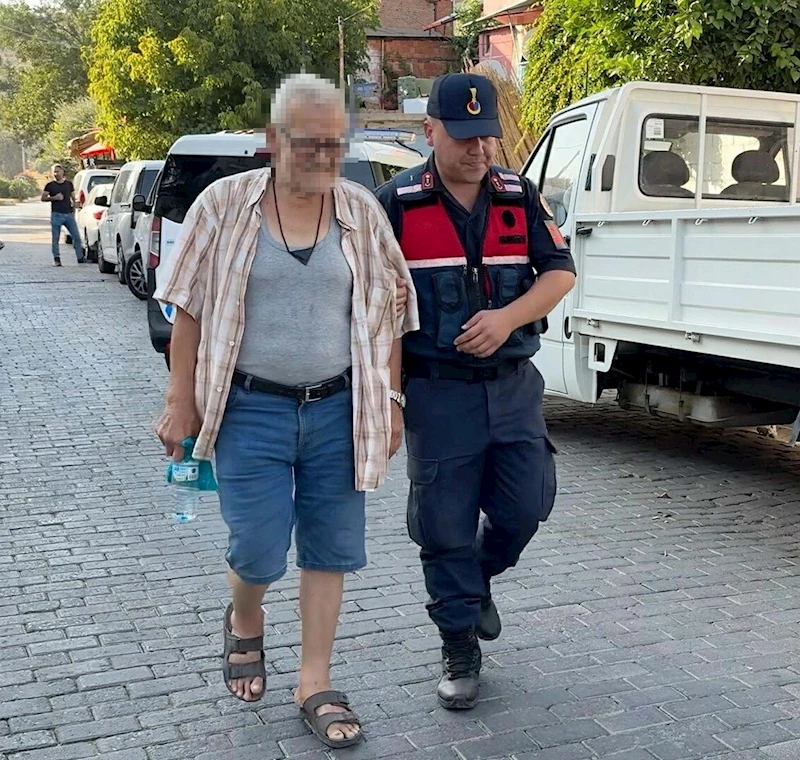 Aydın’da evinde 2 bin 100 adet sentetik ecza ele geçirilen şüpheli; ‘Raporum var ben içiyorum’ dedi