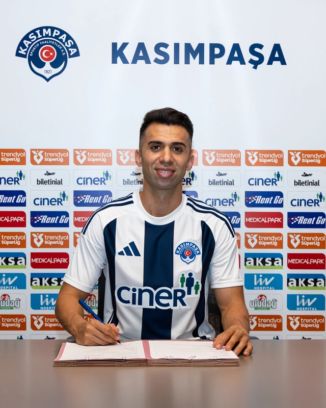 Kasımpaşa, Emre Taşdemir’i kadrosuna kattı