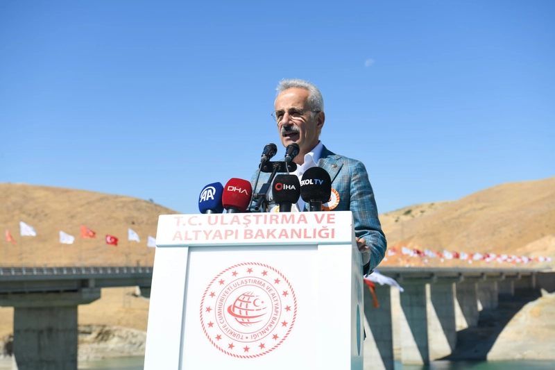 Bakan Uraloğlu: Terörün gölgesinin kalkmasıyla Tunceli, turizm cennetine dönüştü
