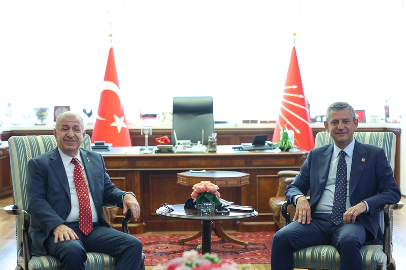 Ümit Özdağ, Özgür Özel