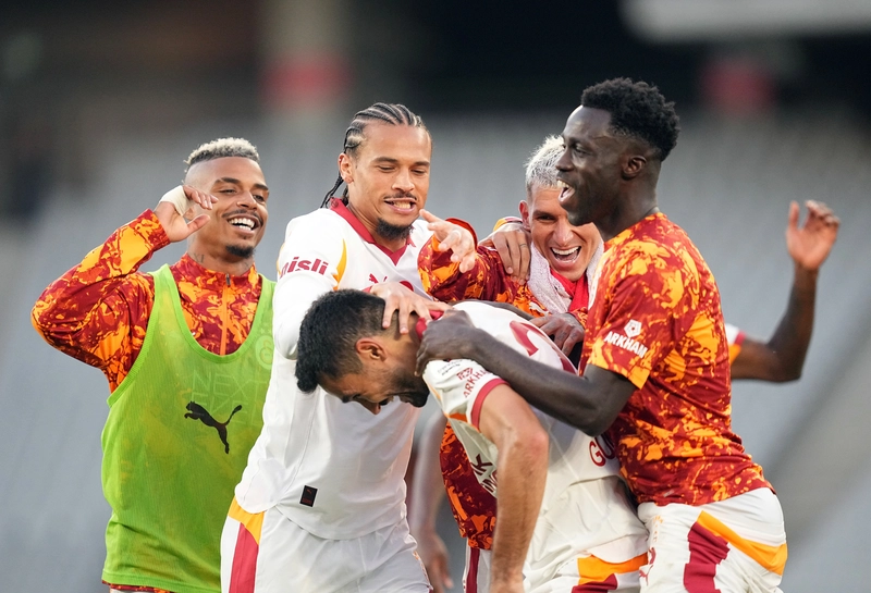 Galatasaray ikinci yarıda bulduğu gollerle kazandı, İlkay ve Uğurcan görücüye çıktı