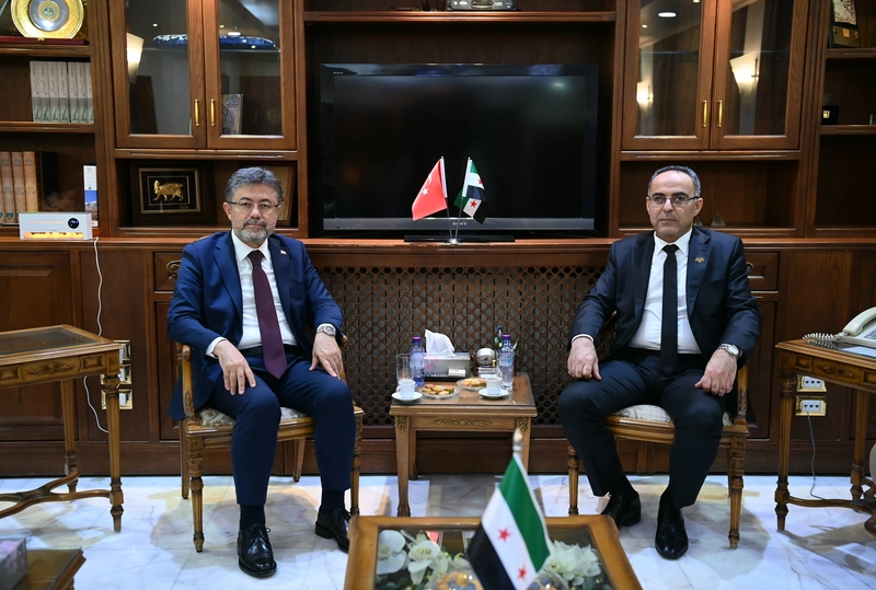 Bakan Yumaklı, Suriyeli mevkidaşı Badr ile görüştü