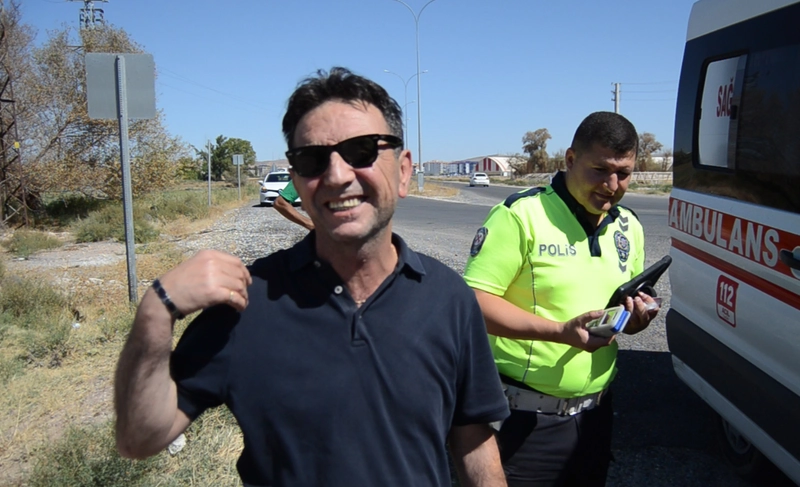 Sulama kanalına düşen otomobilin sürücüsü: Tavus kuşu gibi uçtum