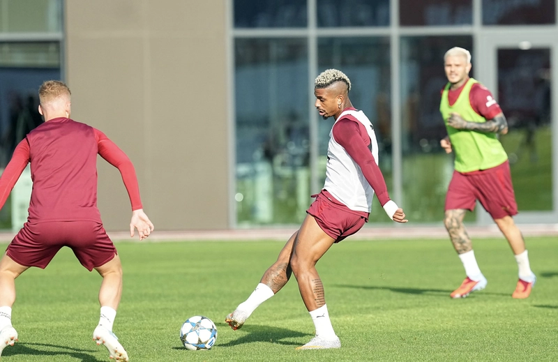 Galatasaray, Eintracht Frankfurt maçının hazırlıklarına başladı