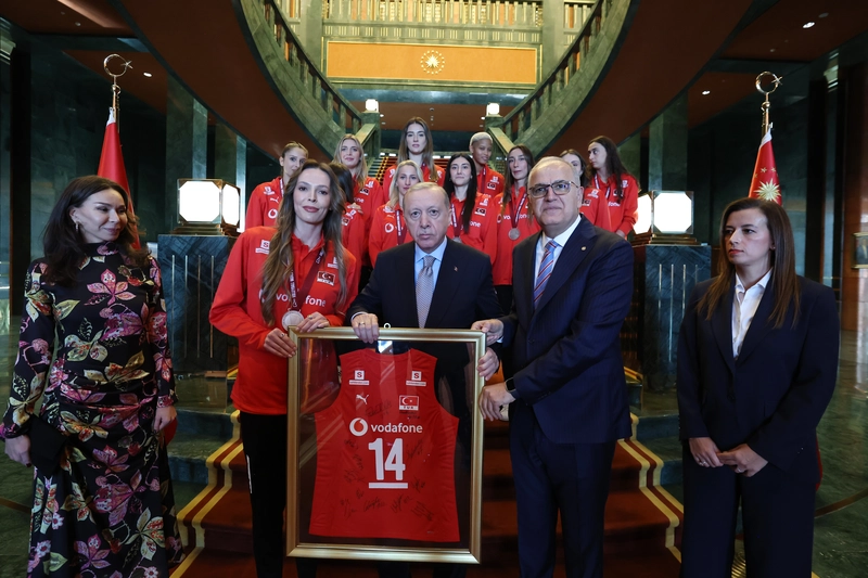 Cumhurbaşkanı Erdoğan, A Milli Kadın Voleybol Takımı