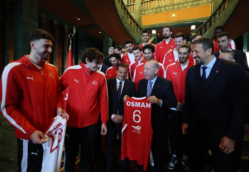 Cumhurbaşkanı Erdoğan, A Milli Basketbol Takımı