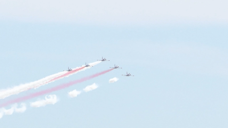 İstanbul - Türk Yıldızları İstanbul semalarında nefes kesti / Ek dron görüntüleriyle 
