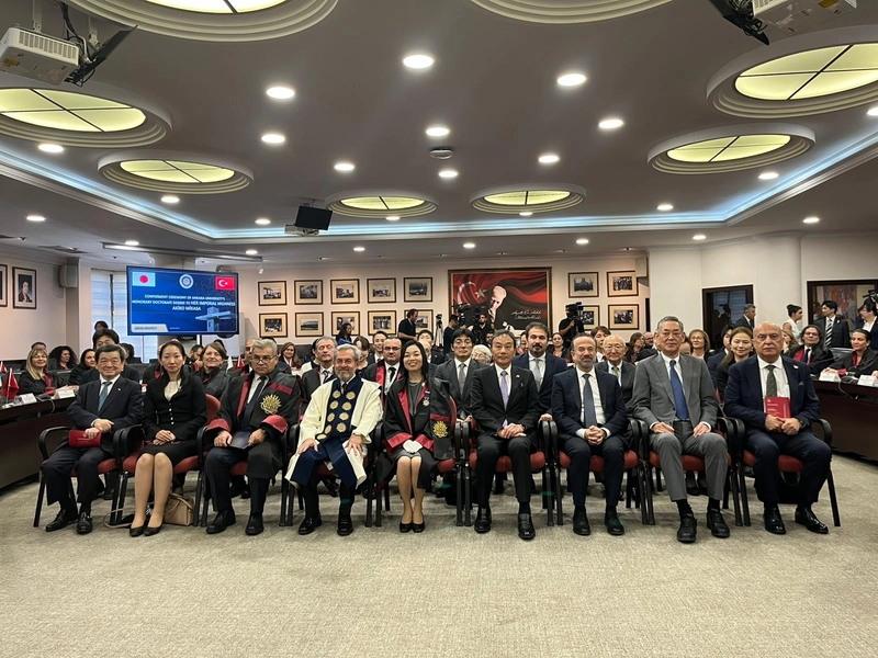 Japonya Prensesi Akiko Mikasa