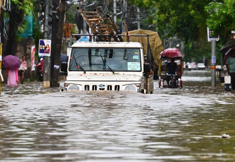 Hindistan’da sel: 15 ölü, 16 kayıp