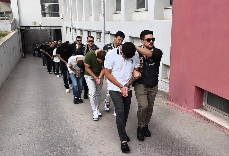 Günlük banka hareketliliği 24 milyon lira olan yasa dışı bahis şebekesine operasyon; 33 gözaltı