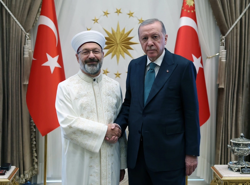 Cumhurbaşkanı Erdoğan, eski Diyanet İşleri Başkanı Erbaş