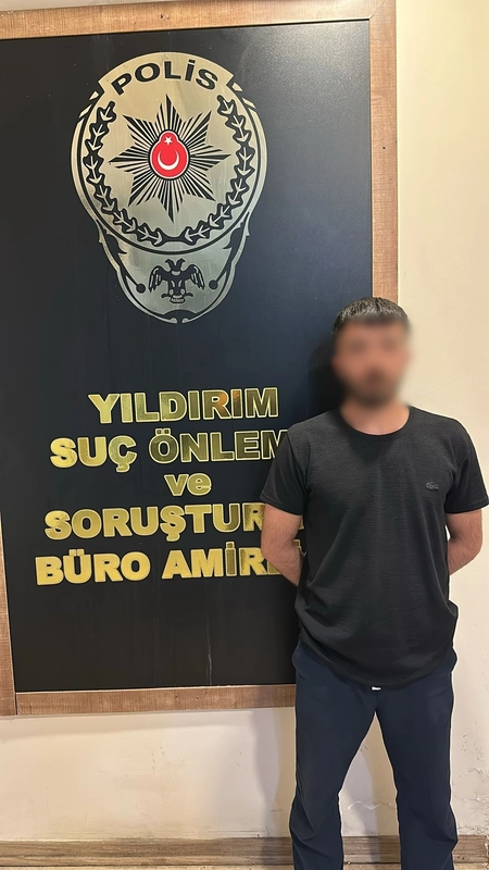 Uyuşturucu şüphelisi kahvehanenin tuvaletinde yakalandı