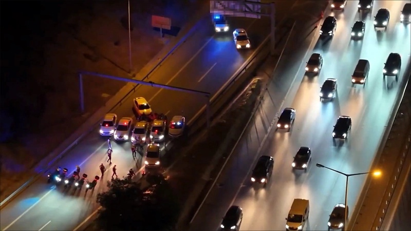 Bakan Yerlikaya: Trafik güvenliğini tehlikeye düşüren 17 motosiklet sürücüsü yakalandı