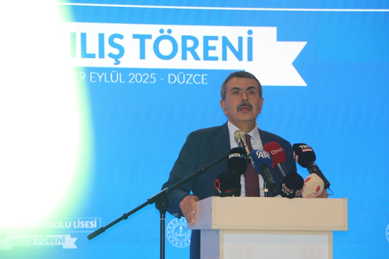 Bakan Tekin’den okullara sürpriz ziyaret (2)