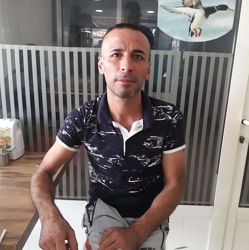 Refüje çarpan motosikletin ehliyetsiz ve kasksız sürücüsü öldü