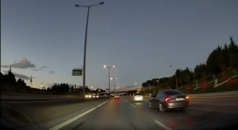 İstanbul- Kartal’da selektör atarak kaza yaptırdı; yoluna devam etti