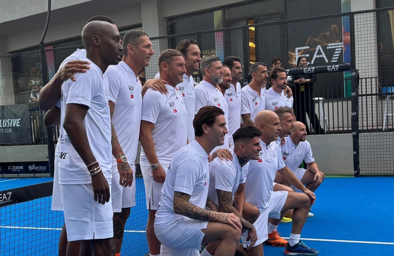 Dünyaca ünlü futbolcular İstanbul’da padel turnuvasında buluştu