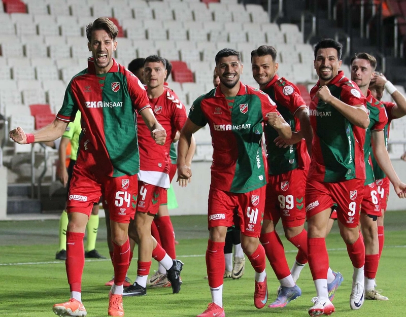 Karşıyaka taraftarıyla Balıkesir önünde buluşuyor