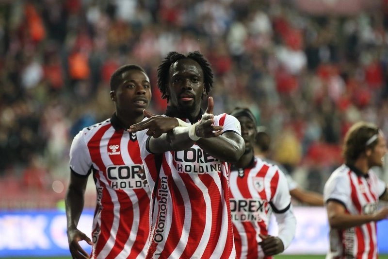 Samsunspor - Misirli.com.tr Fatih Karagümrük: 3 - 2 