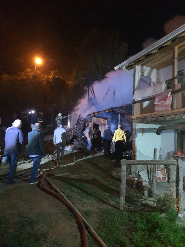 Bursa’nın İnegöl ilçesinde samanlık yangını