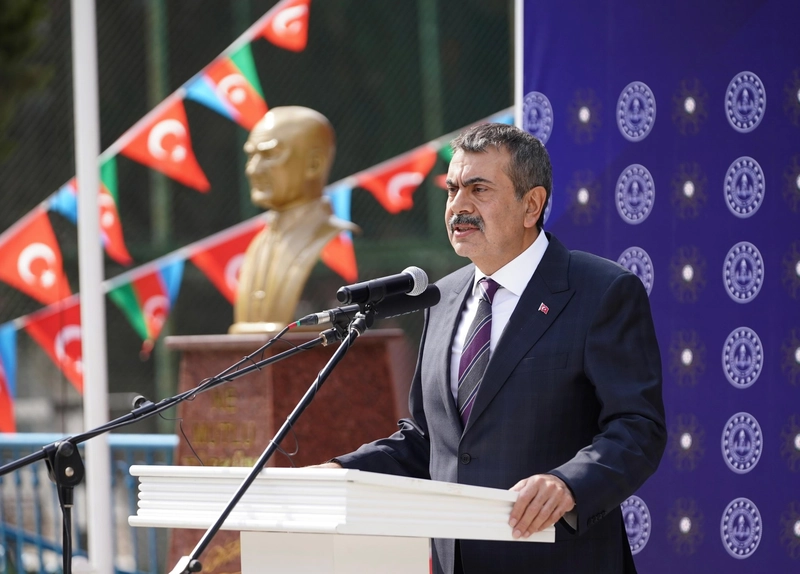 Bakan Tekin, Bakü Türk Anadolu Lisesi açılış törenine katıldı