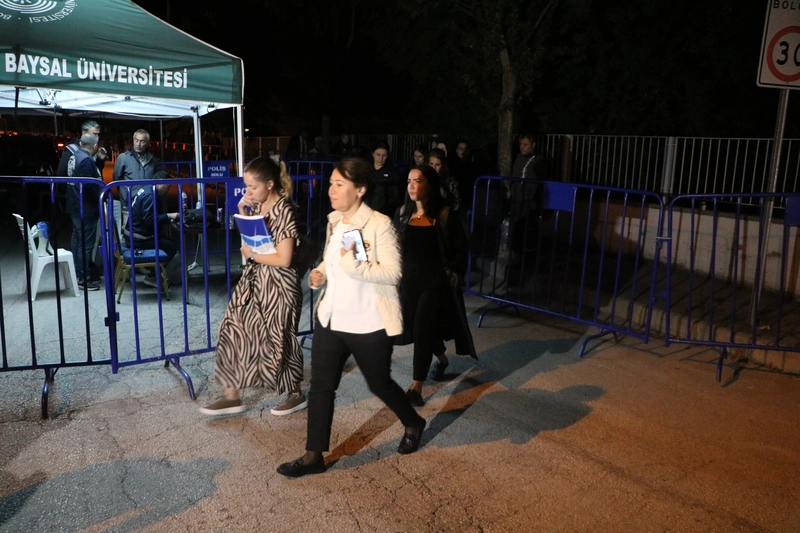 78 kişinin hayatını kaybettiği otel yangınına ilişkin davanın 2’nci duruşması başladı (8)