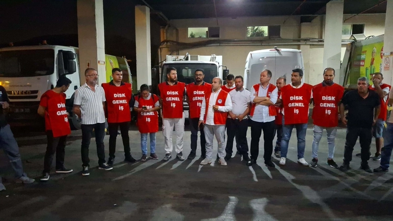 İzmir- Karşıyaka Belediyesi işçilerinden iş bırakma eylemi /Video eklendi 