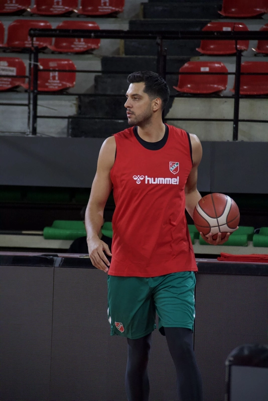 Karşıyaka potasında Egemen belirsiz