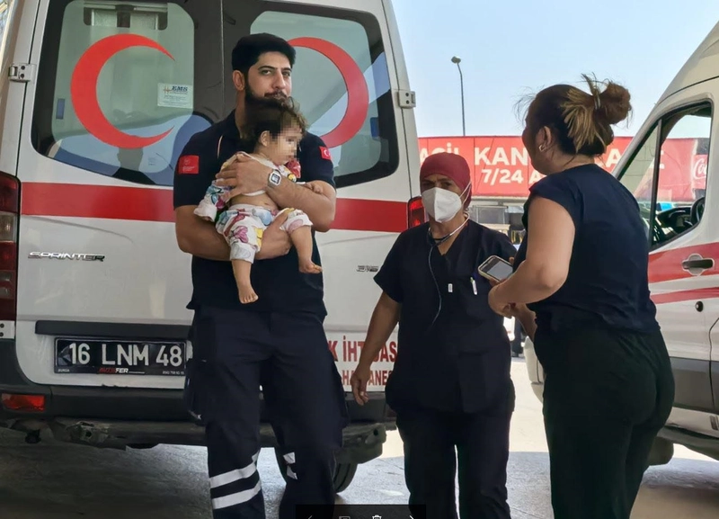 Evlerinde Maraş otu yutan Elisa bebek tedaviye alındı