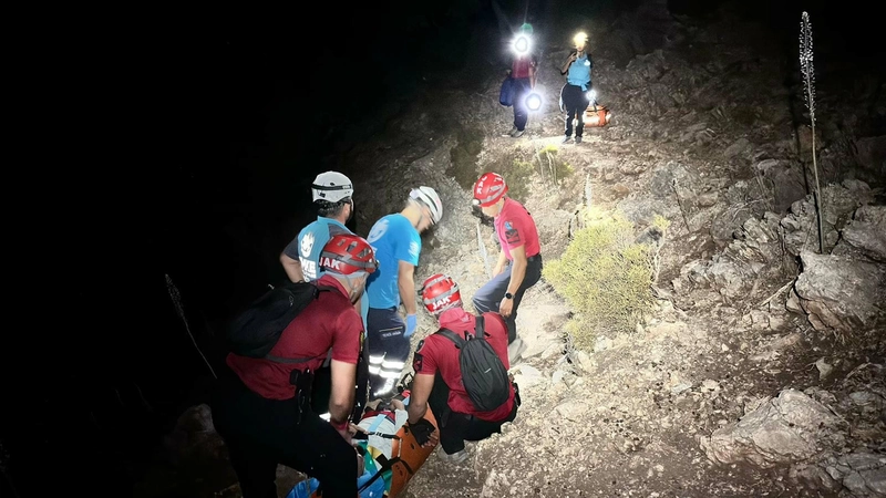 Muğla’da doğa yürüyüşünde yaralandı, ekipler 2 saatte kurtardı
