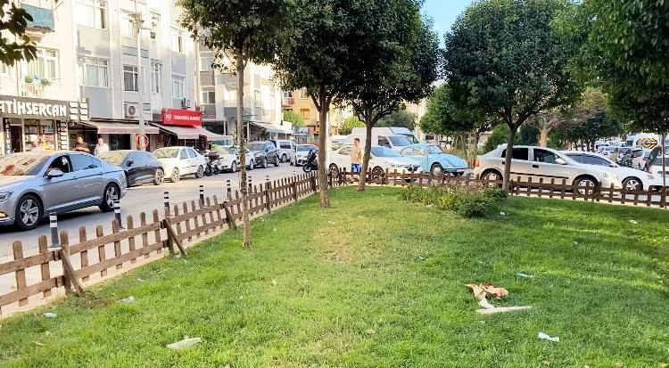 İstanbul - Bahçelievler’de 16 yaşındaki kız ile annesi, tartıştıkları kişiyi bıçaklayarak öldürdü