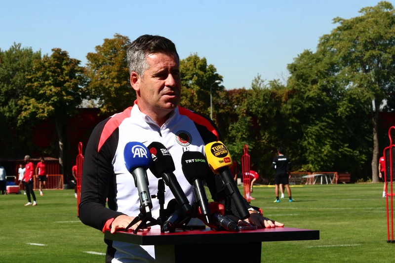 Gençlerbirliği Teknik Direktörü Eroğlu: Bizim için lig yeni başladı