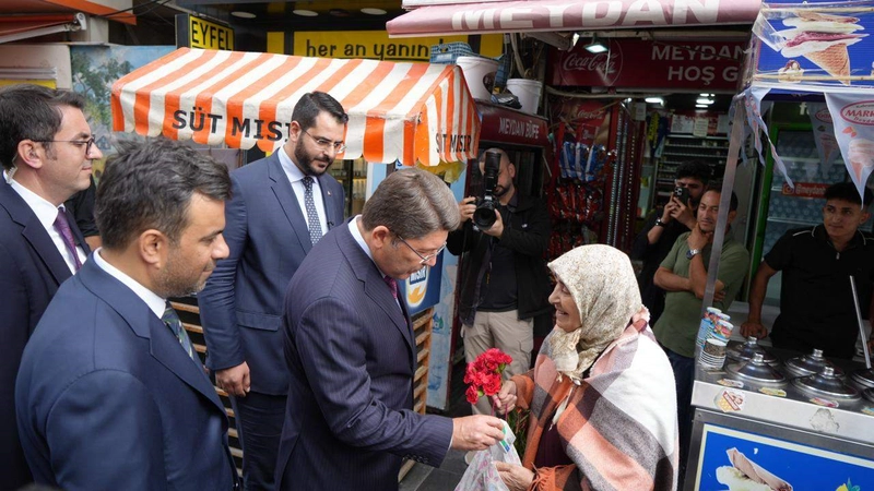 İstanbul - AK Parti’den bir günde 1.700 program