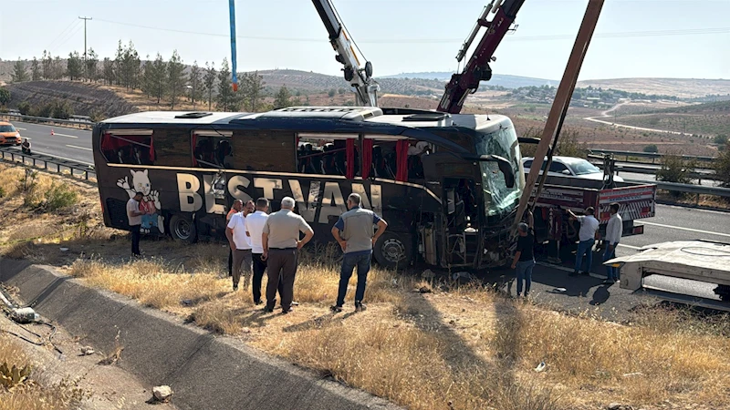 Şanlıurfa’da yolcu otobüsü devrildi: 27 yaralı
