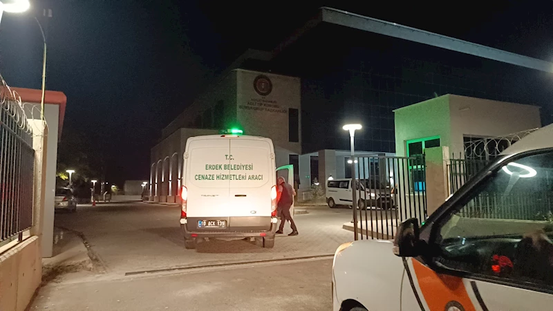 TCG Alemdar da Halit Yukay için bölgede; cansız bedeni denizden çıkarıldı (3)