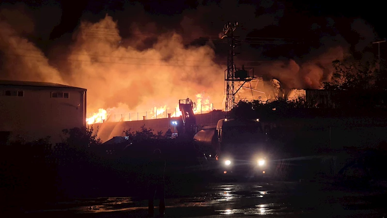 Niğde OSB’de plastik ambalaj fabrikasında yangın