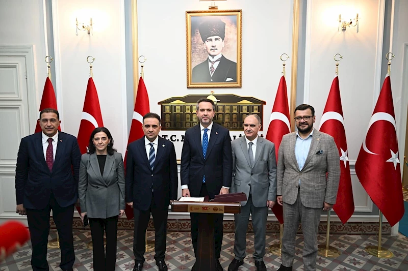 Bakan Bayraktar: Aldığımız cesur kararlarla adeta sessiz bir devrim gerçekleştirdik (3)