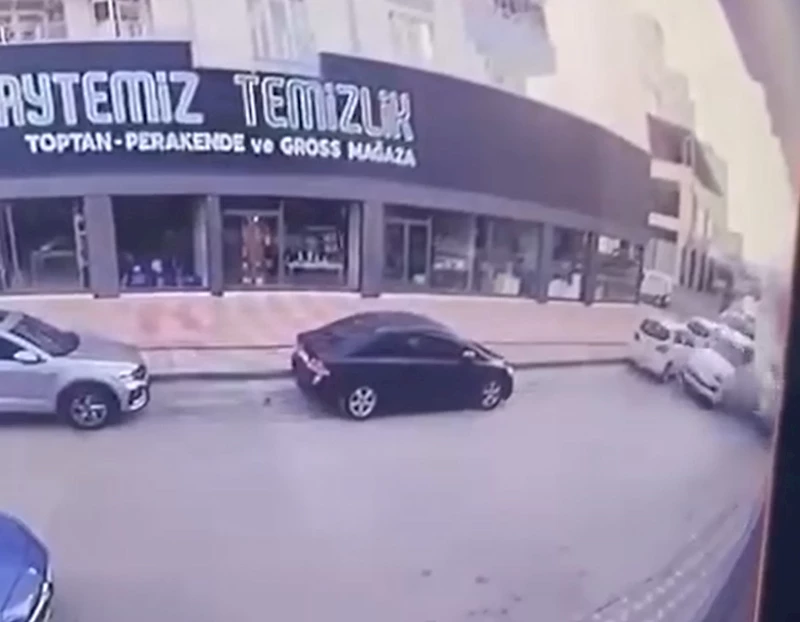 Tokat’ta cip ile otomobilin çarpışması kamerada
