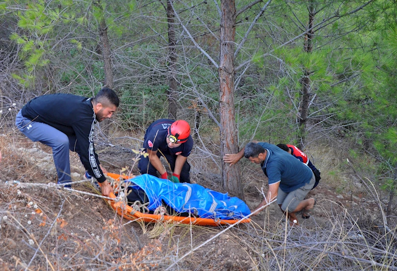 60 metrelik uçuruma yuvarlanan otomobildeki Muhammet, hayatını kaybetti