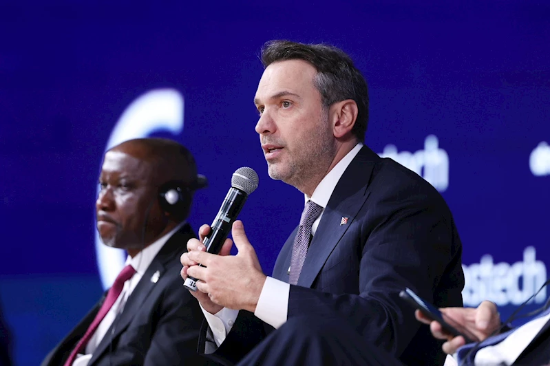 Bakan Bayraktar, İtalya’da Gastech 2025 Forumu’na katıldı