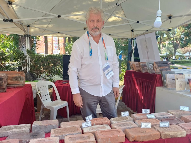 1200 çeşit tuğla ve yaklaşık 350 kiremitten koleksiyon